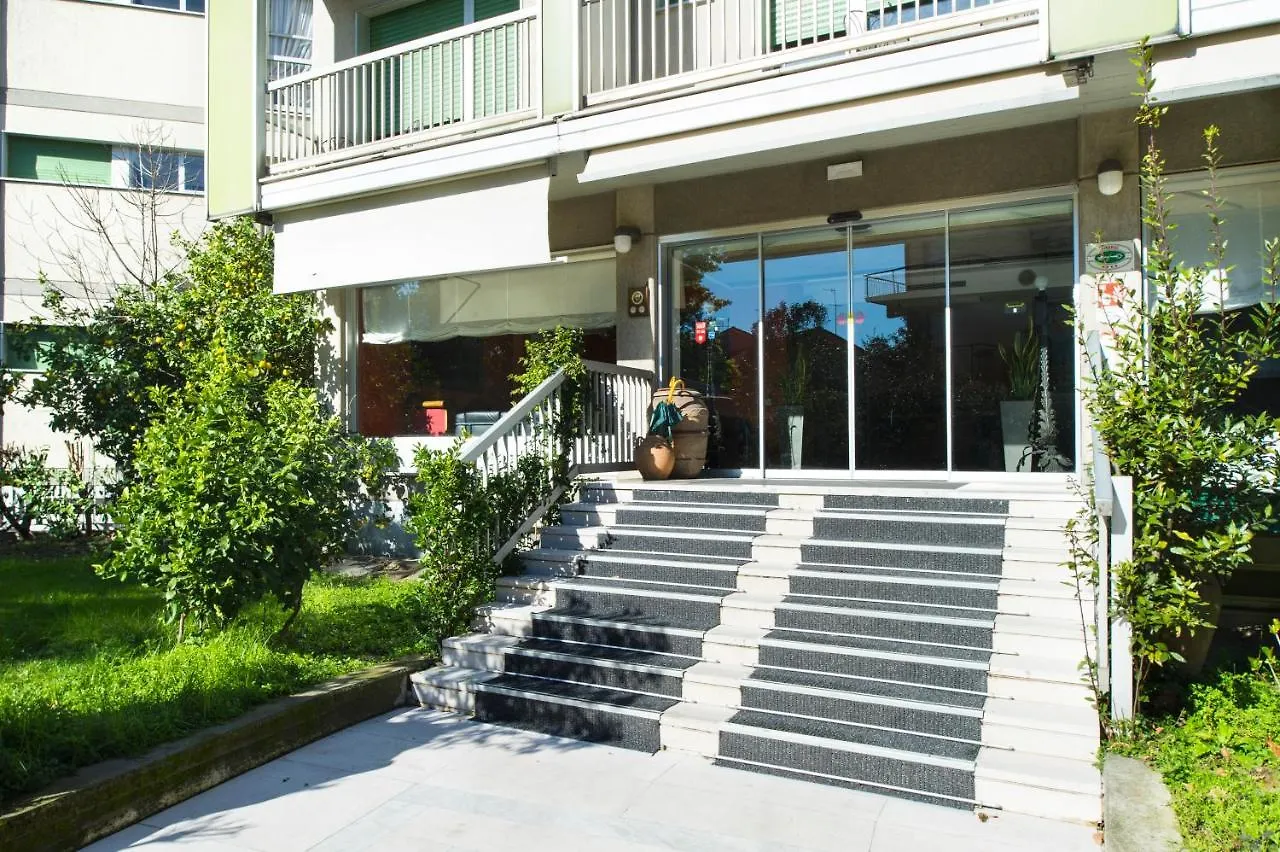 ***  לה ספציה Hotel Ghironi איטליה