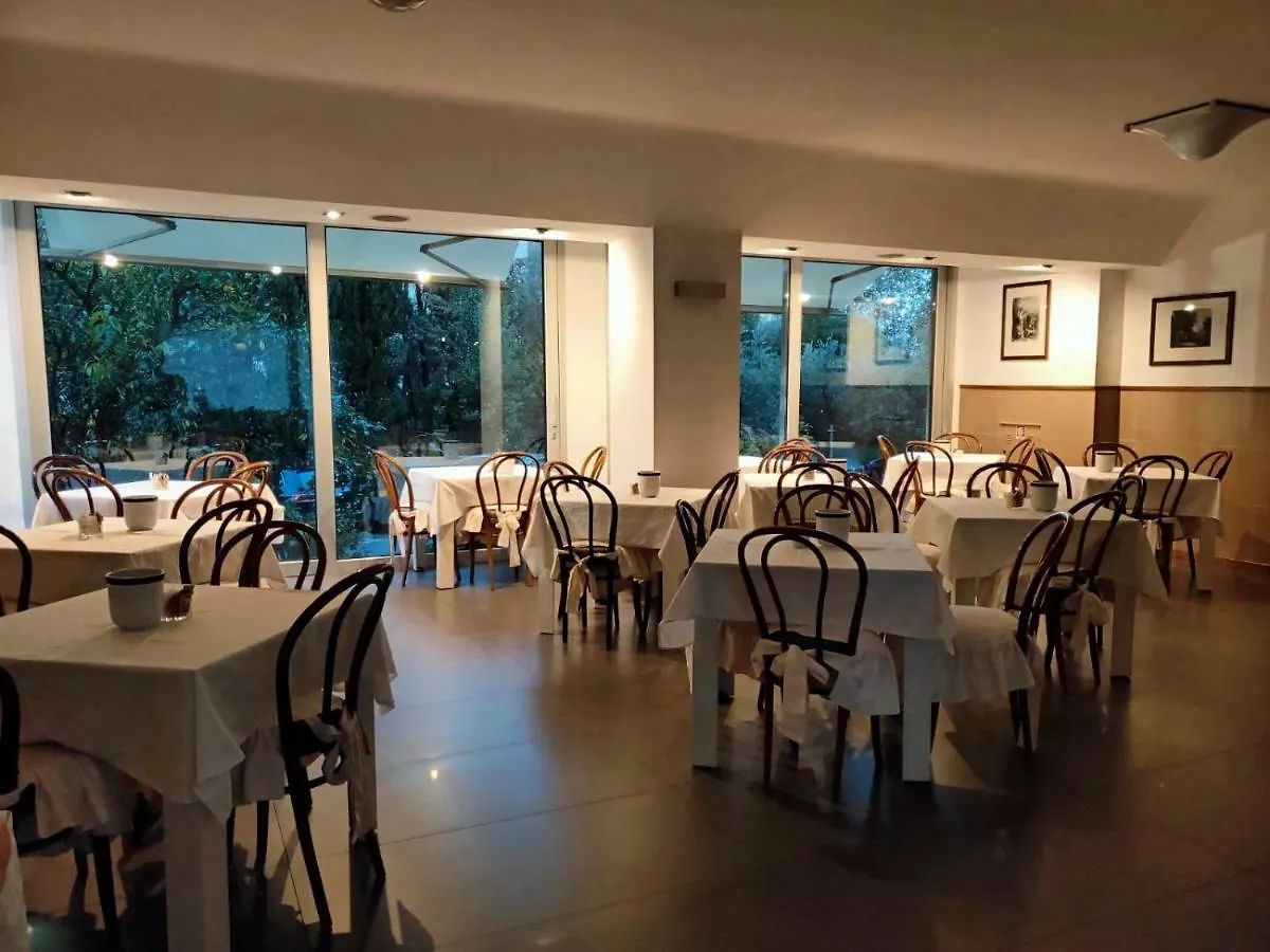 לה ספציה Hotel Ghironi 3*, לה ספציה